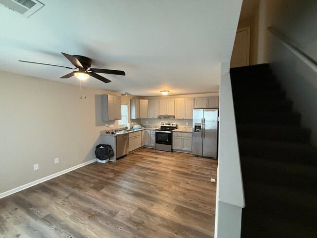 406 E Waddell St Unit B