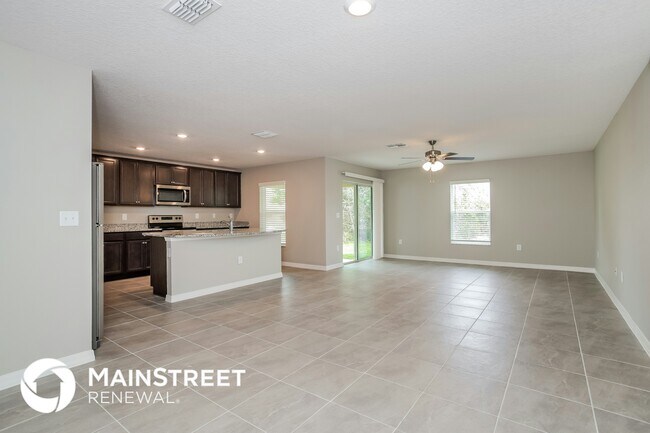 Photo - 349 Daffodil Ln