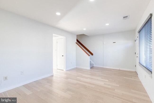 Photo - 1615 Fendall Ct