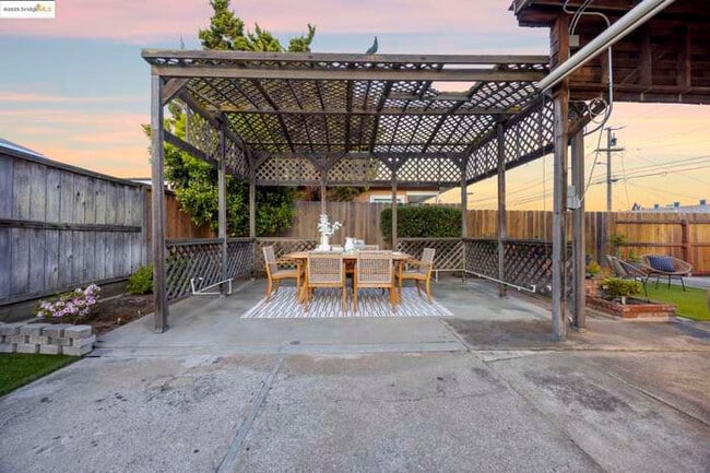 Photo - 20674 Forest Ave