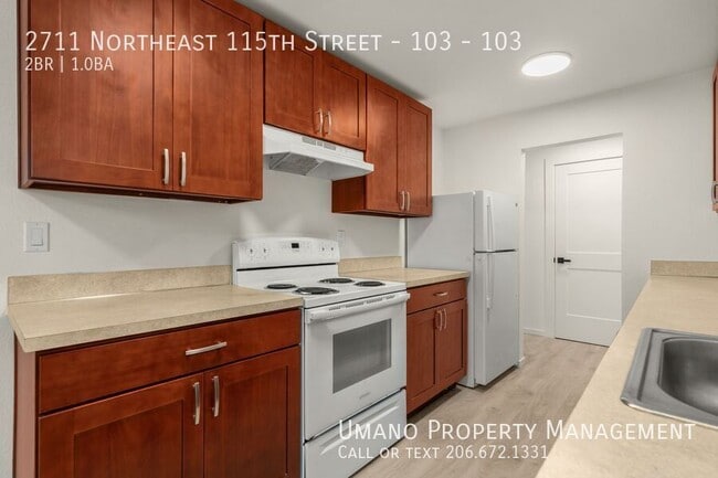 Building Photo - 2711 NE 115th St Unit 103