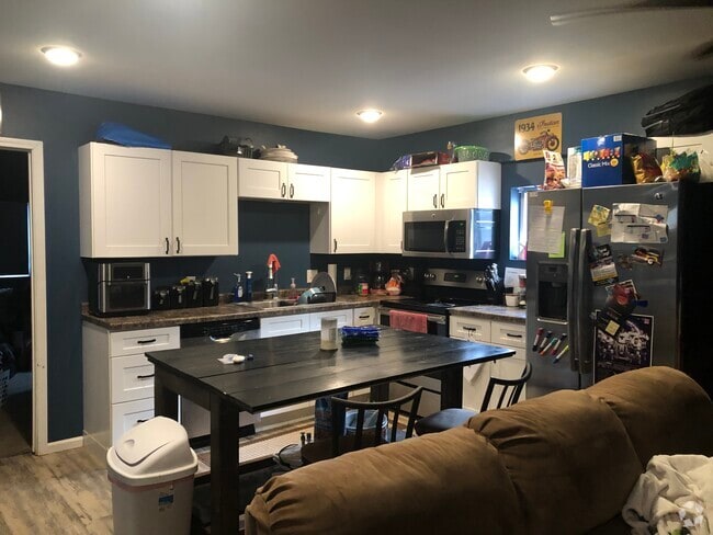 Building Photo - 101 S Crystal St Unit #5 Rental