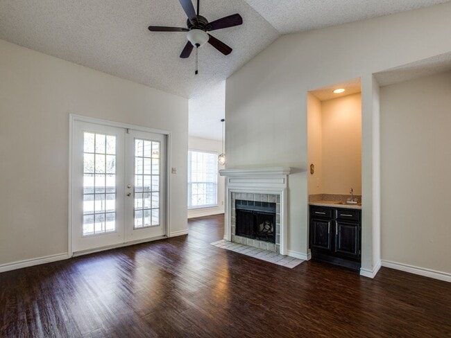 8550 Fair Oaks Crossing