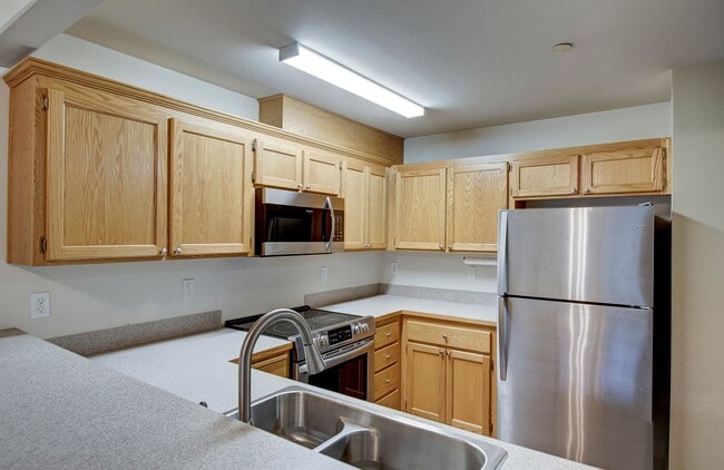 Photo - 3 Bed 2 Bath Second floor Condo - HALF OFF...
