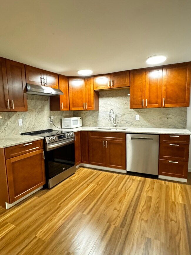 Photo - 684 Parker St Unit 1