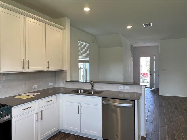 Photo - 252 Redonda Dr