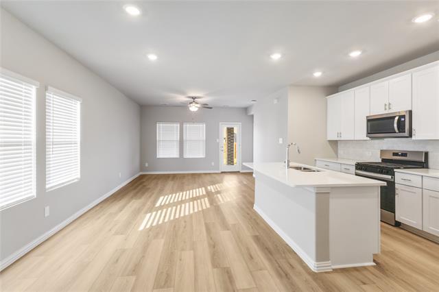 Photo - 510 Clover Crk Dr