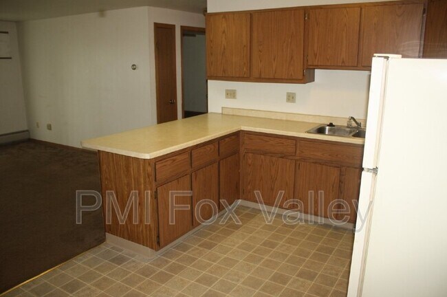 Photo - 619 S Lynndale Dr Unit 5