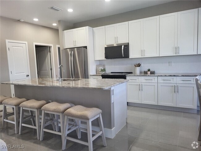 Building Photo - 231 NW 8th Terrace Rental