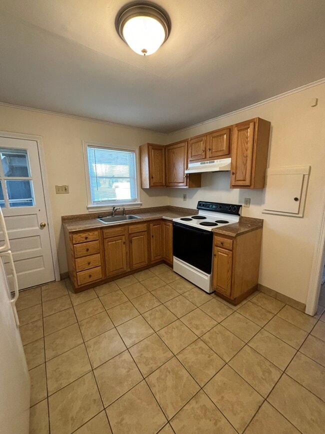 Photo - 1760 Sherwood Rd