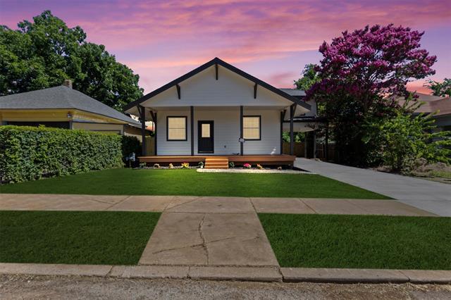 Photo - 1517 E Magnolia Ave House