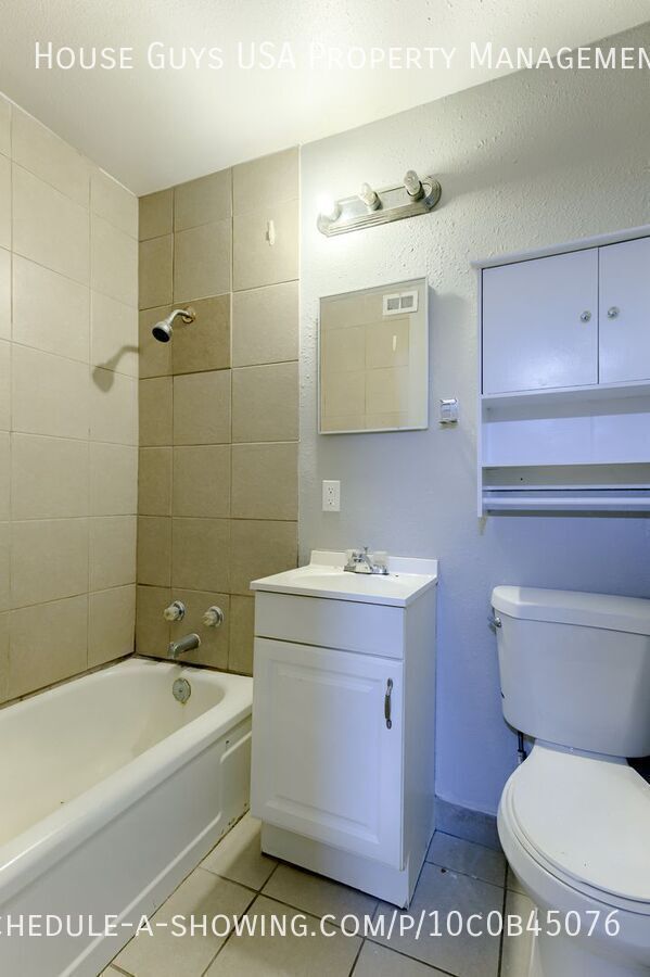Photo - 6102 E 153 Terrace Unit B