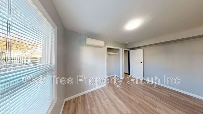 Photo - 1235 30th St