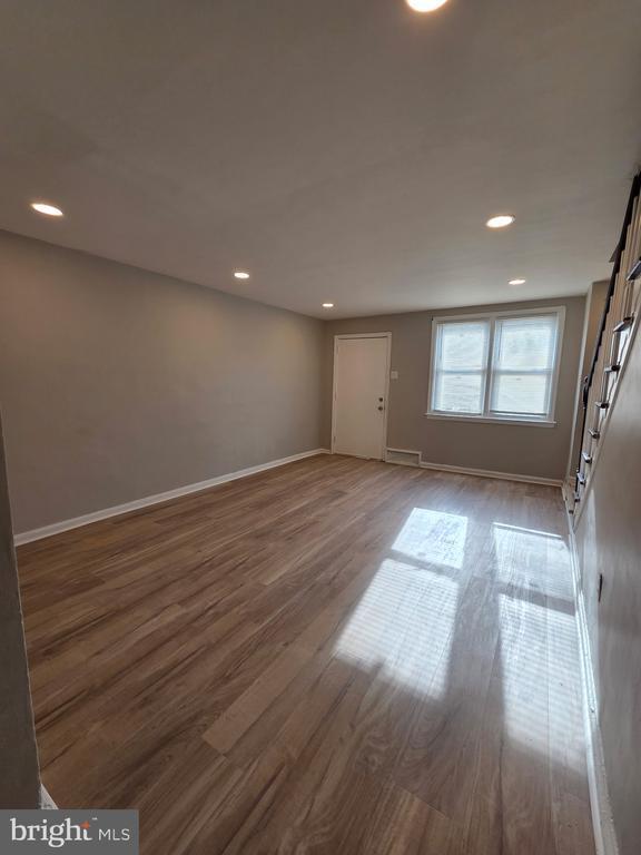 Photo - 203 Spring Valley Rd