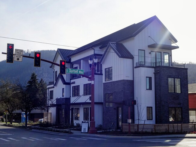 Photo - 35 2nd Ave SE Unit 23