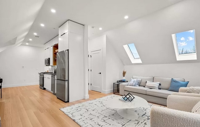 Photo - 93 Cowper St Unit 3