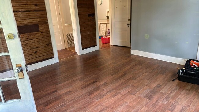 Photo - 612 W Spring St