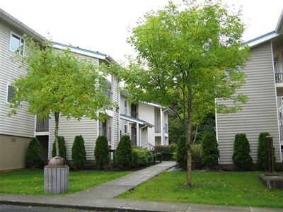 Etolin Heights - Etolin Heights Apartments