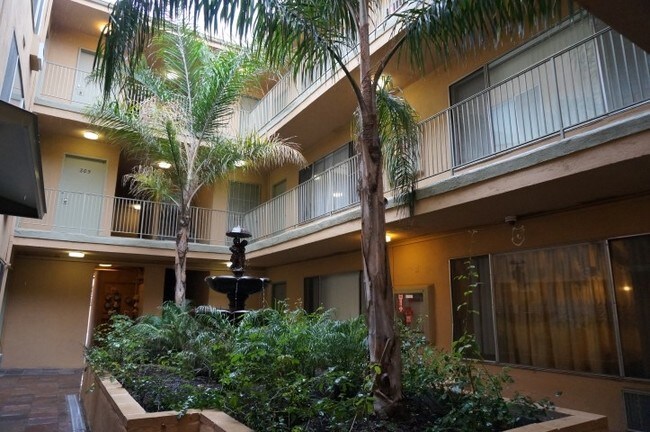 Photo - 1179 Crenshaw Blvd