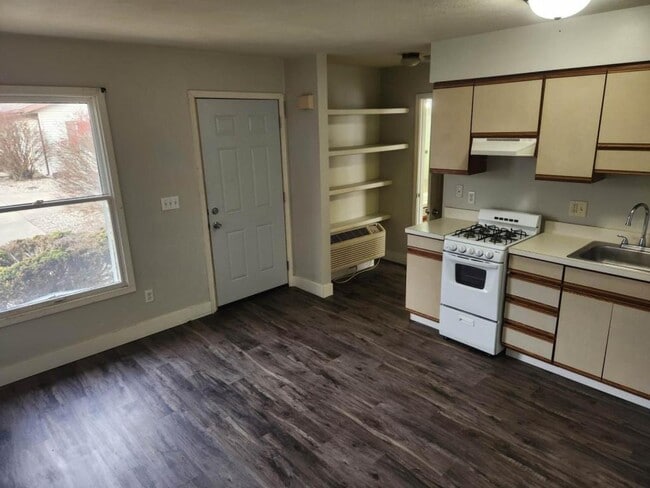 Photo - 1708 Tippecanoe Dr House