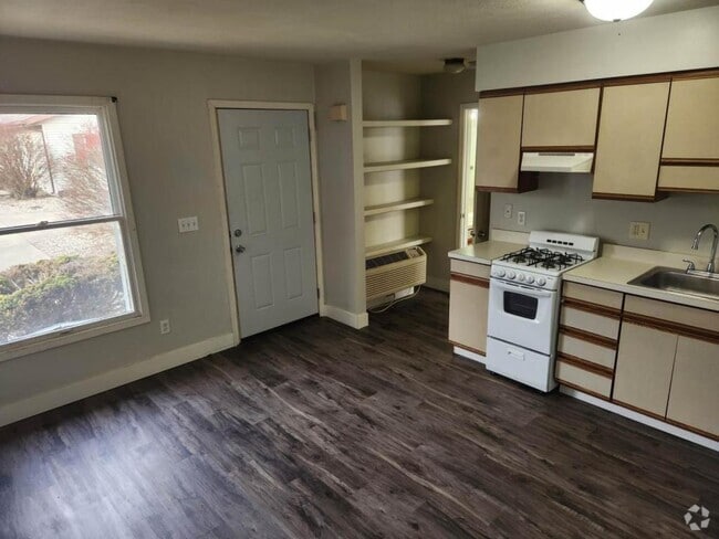 Building Photo - 1708 Tippecanoe Dr Rental