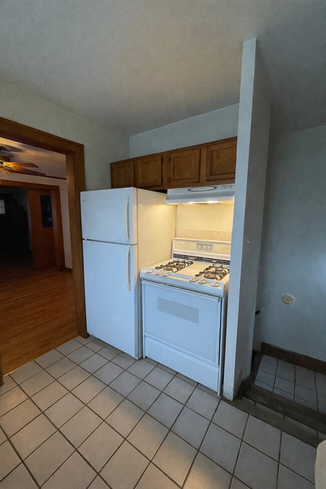 Photo - 203 E Davis Ave