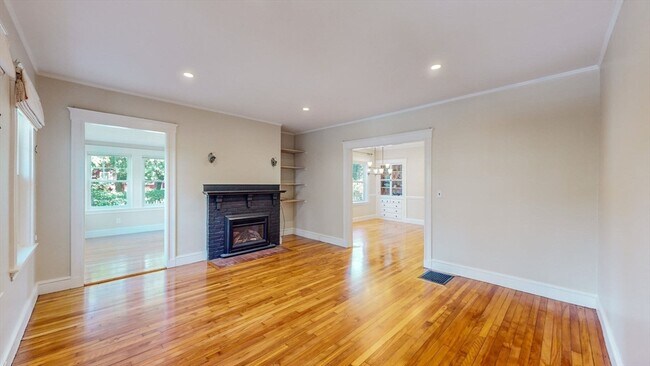Photo - 176 Parker St