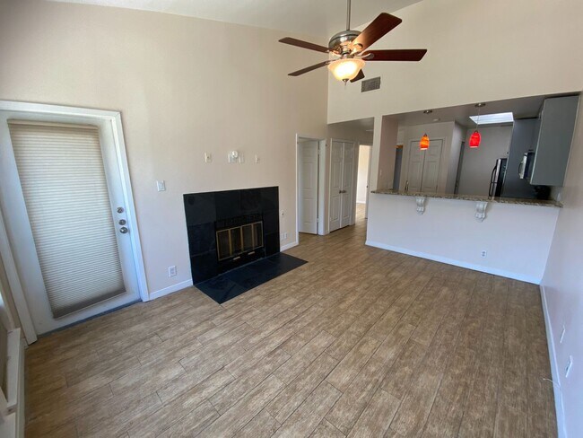 Photo - UT PRE-LEASE: 2 BR / 1 BA West Campus Condo - Walk to UT - Private Balcony - W/D
