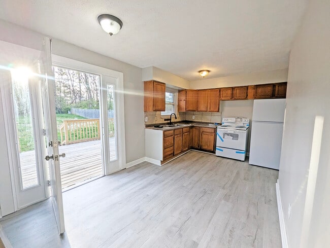 Photo - 1329 Birch Dr