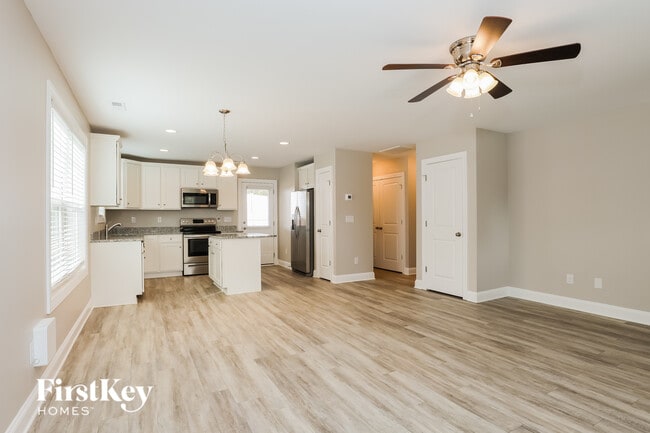 Photo - 80 Alpha Ct SW