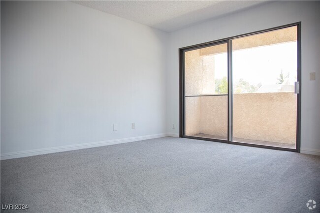 Building Photo - 3937 S Torrey Pines Dr Unit 3937 Rental