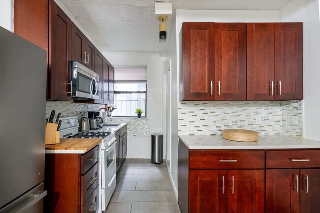 Photo - 454 W 47th St Unidad ID1022013P