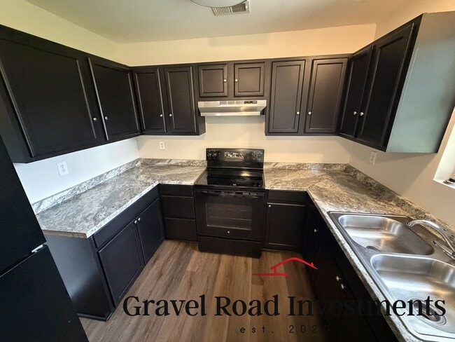 Photo - Freshly Remodeled 3 Bedroom, 1 Bathroom Home – Spacious Corner Lot!
