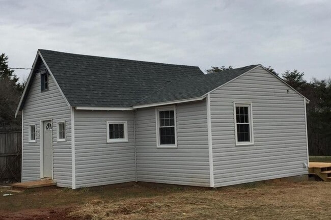 Building Photo - 645 Leesville Rd Unit A-House
