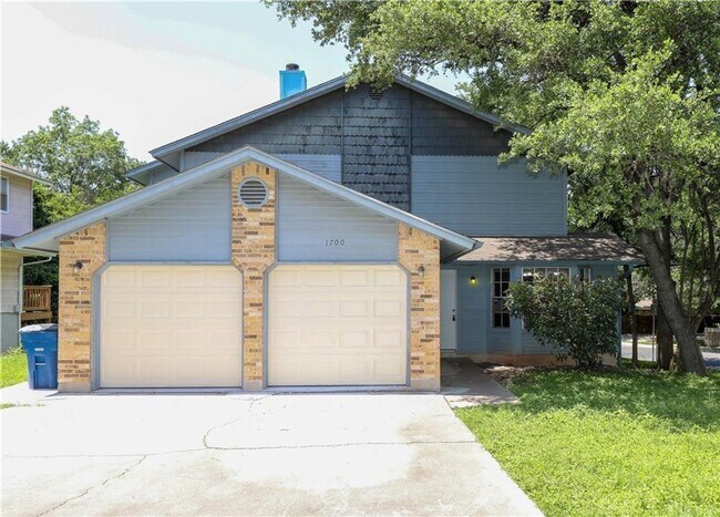 Photo - 1700 Waterloo Tr