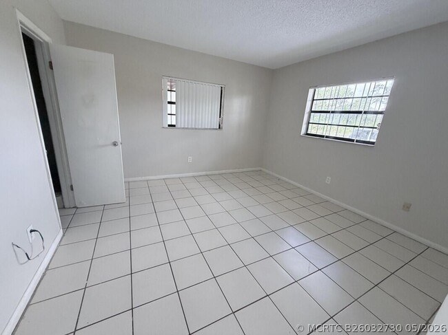 639 SW 3rd Terrace