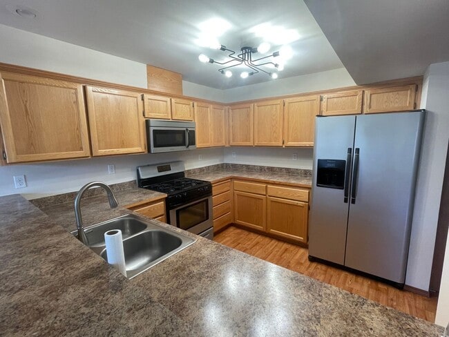 Photo - Lovely 3 Bedroom Townhouse in the Heart of Town