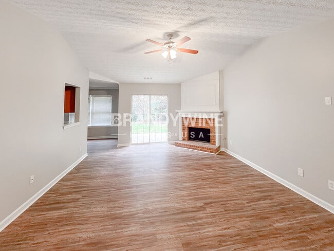 Photo - 2620 Essex Ct