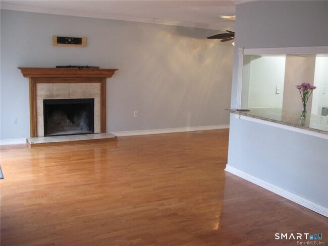 Photo - 3 Sandlewood Ln Unit 3