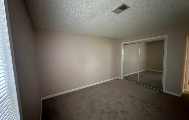 Photo - 1606 Cottonwood Dr Apartment