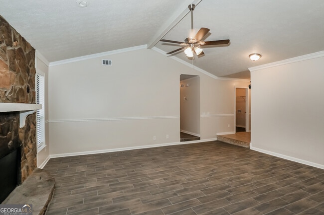 Photo - 125 Whitney Way