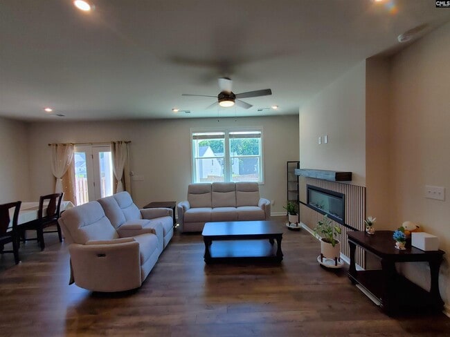 Photo - 351 Chapin Pl Wy