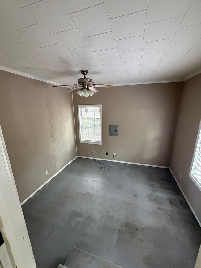Photo - 4 bed 1 bath home