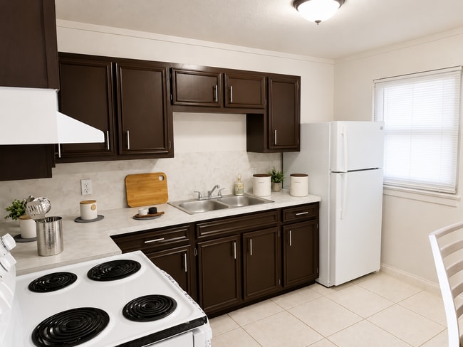 Building Photo - Albores Apartments