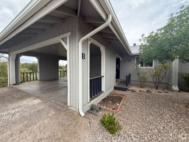Building Photo - 2 Bedroom 2 Bath Contact Property Pros 928... Rental