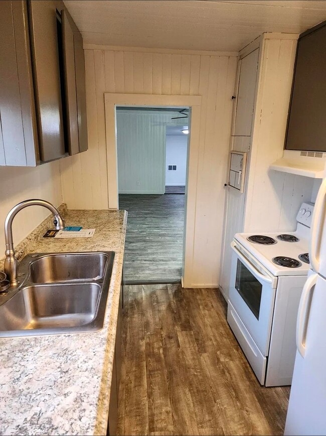 Photo - 2917 E Sanson Ave
