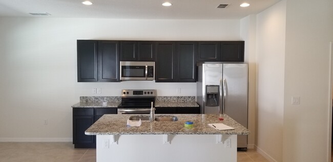 Like New 3/2.5 Port Orange Townhome Availa... - Like New 3/2.5 Port Orange Townhome Availa...