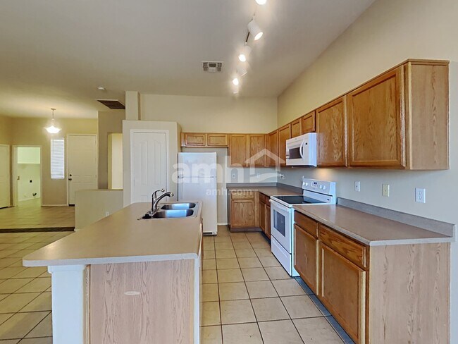 Photo - 13544 W Ironwood St