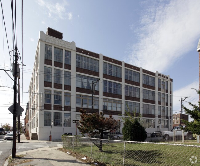 Liberties Lofts Apartments - Liberties Lofts Apartments