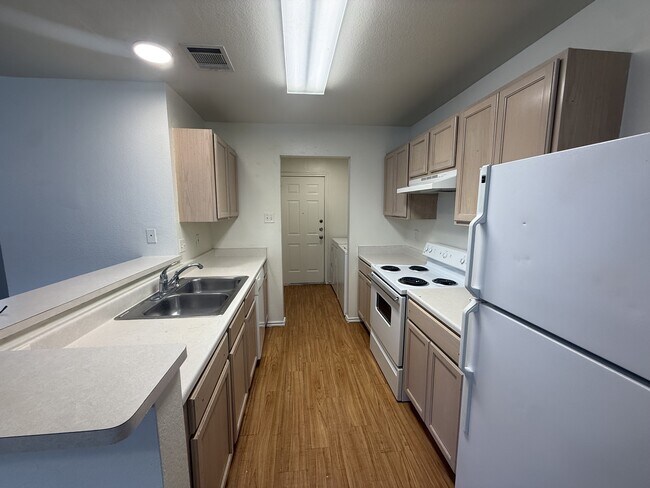 Photo - 127 Cedargrove